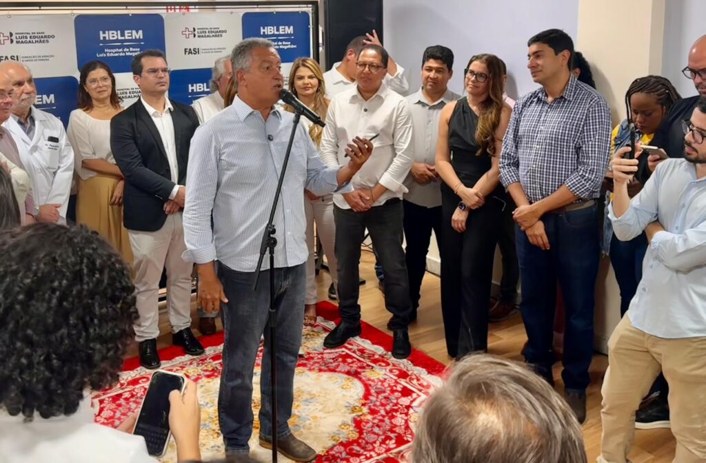Rui Costa participa da entrega de 42 novos leitos da Santa Casa de Misericórdia de Itabuna durante agenda voltada à ampliação da saúde pública na Bahia.