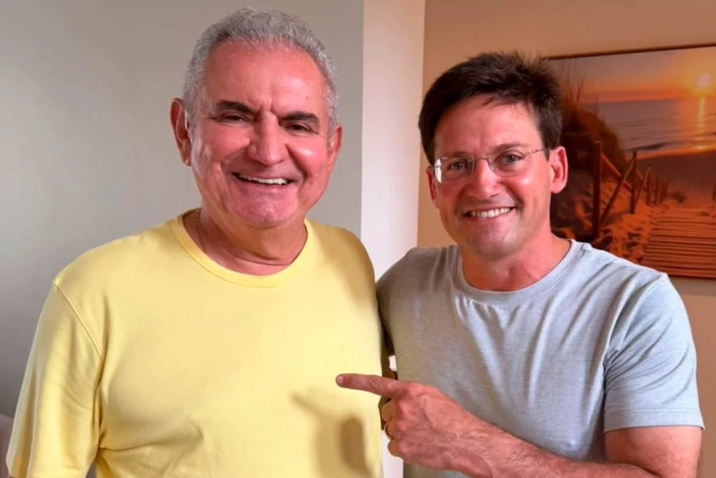 Flávio Bolsonaro anuncia apoio a João Roma e Angelo Coronel para o Senado na Bahia