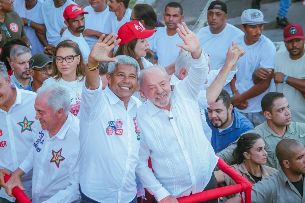 Jerônimo Rodrigues, governador reeleito da Bahia, durante articulação política para integrar a campanha de Lula no segundo turno das eleições presidenciais de 2026.